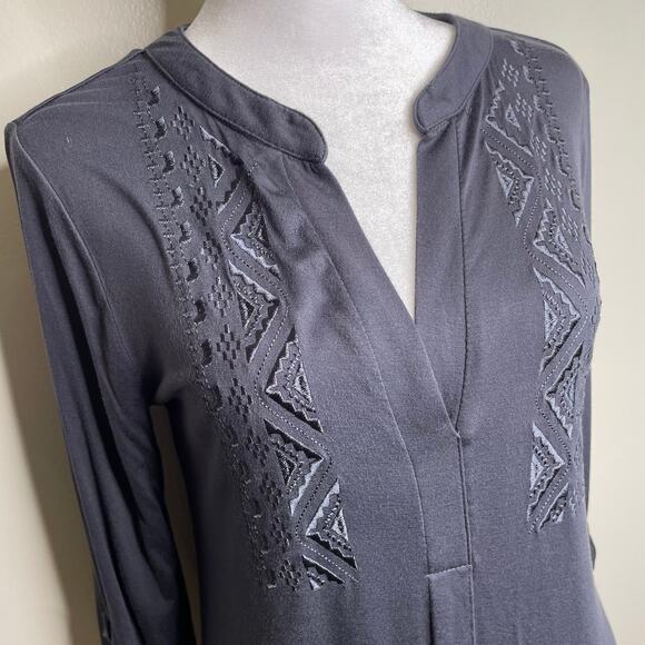 CABLE & GAUGE Gray Geometric Embroidered Super Soft Mid Sleeve Shirt Sz S - Picture 1 of 7